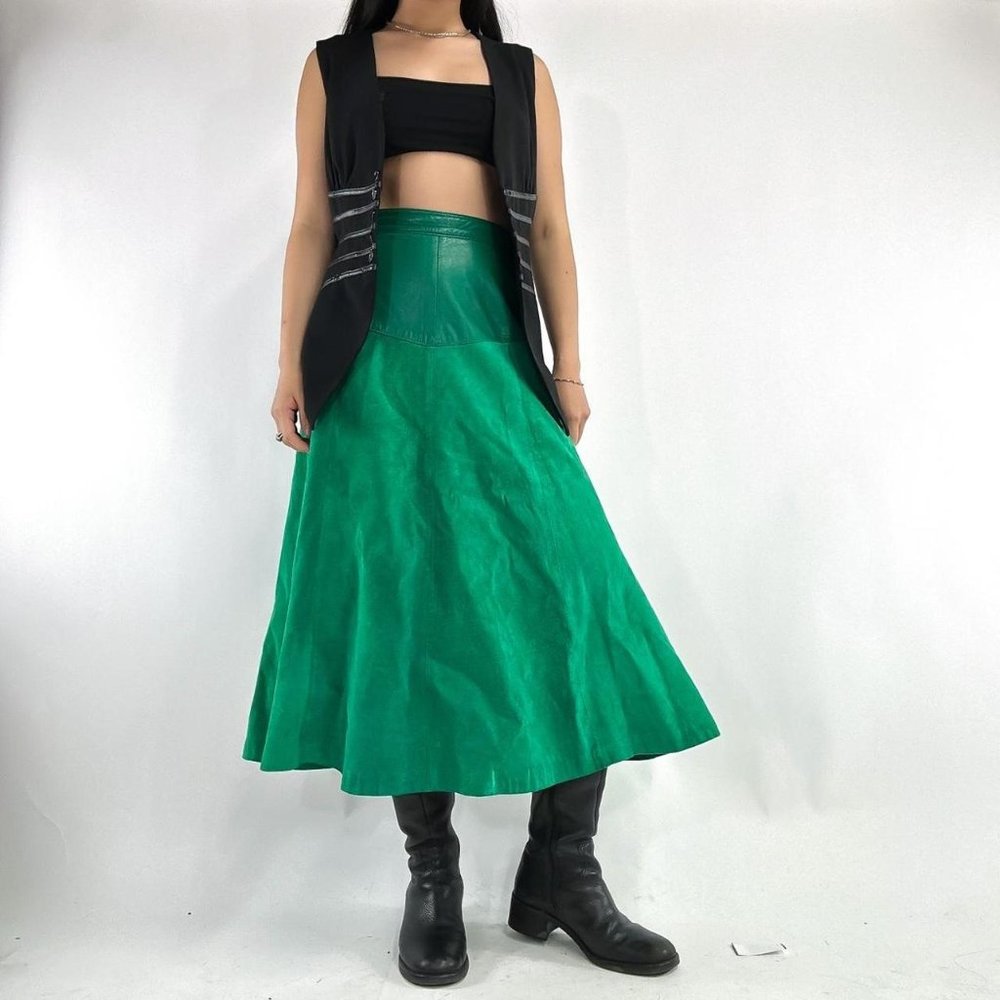 Elegant Green Women's Skirt - Picture 1 of 6